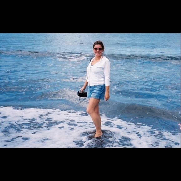 East Coast Styles for all 4 Seasons👙❄️🧣🍁🌷 - Picture 2 of 12